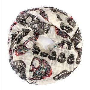 Skull scarf